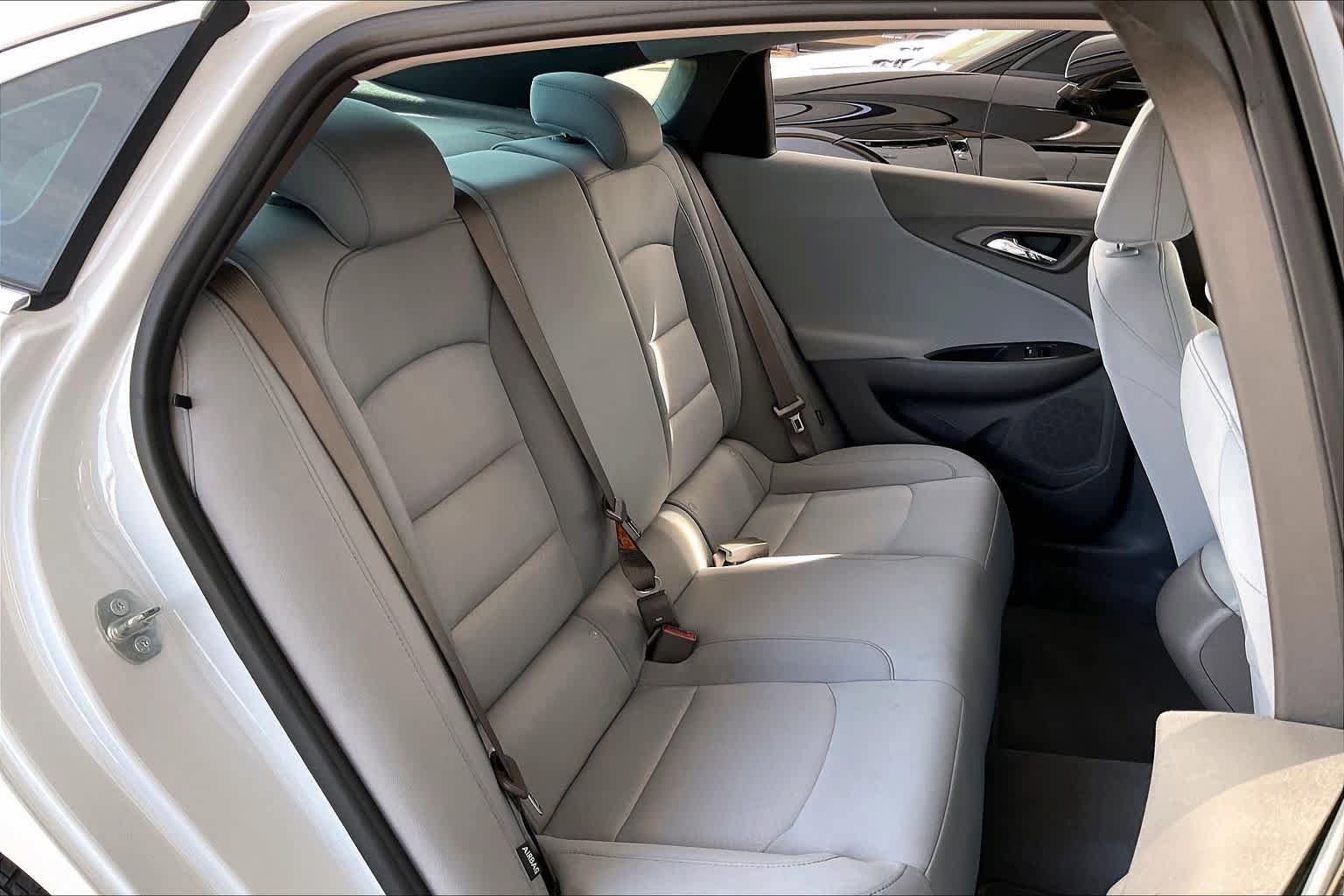 Used 2021 Chevrolet Malibu LS FWD image 19