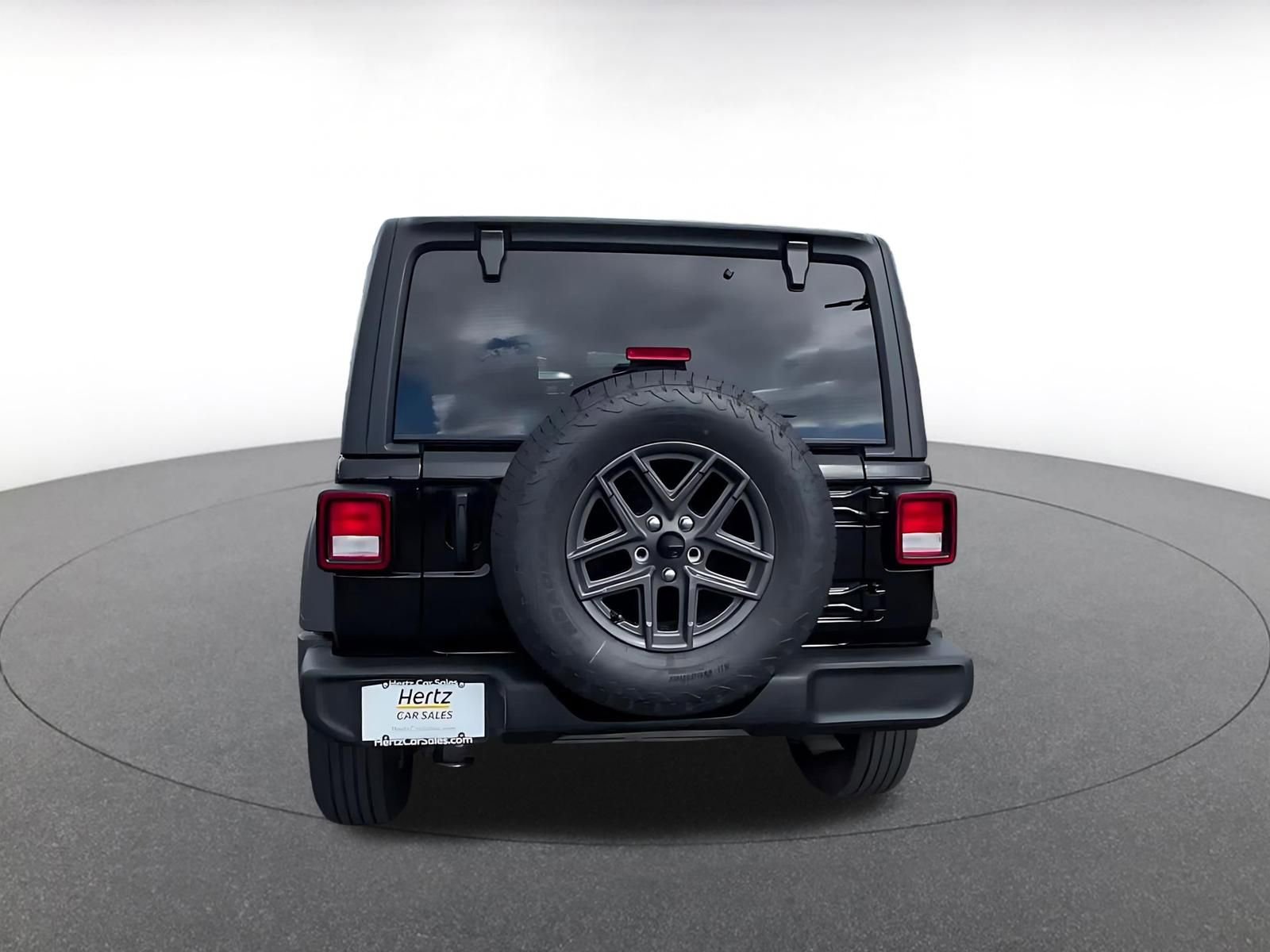 Used 2025 Jeep Wrangler Unlimited Sport AWD/4WD image 10