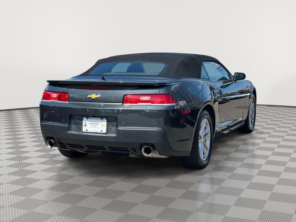 Used 2015 Chevrolet Camaro LT RWD image 3