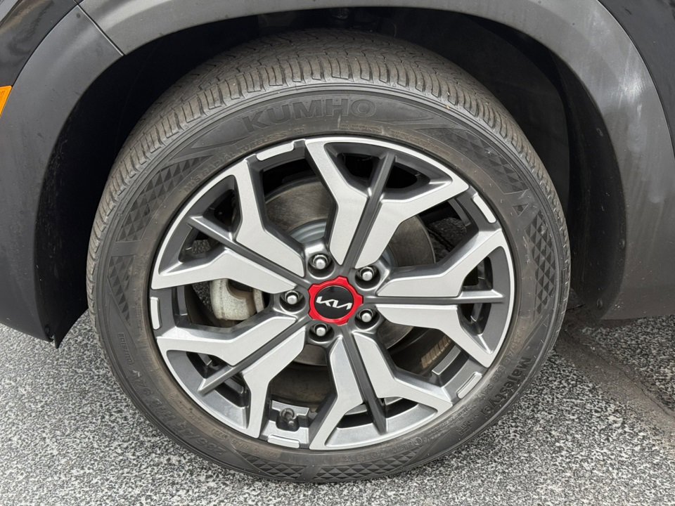 Used 2022 Kia Seltos SX image 11