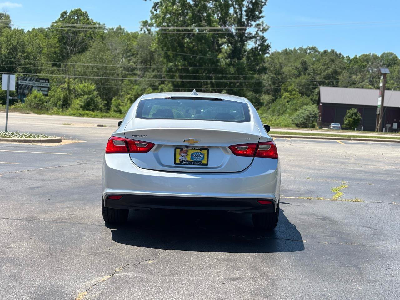 Used 2017 Chevrolet Malibu LT FWD image 7