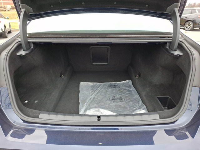 Certified 2023 BMW 760i xDrive image 30