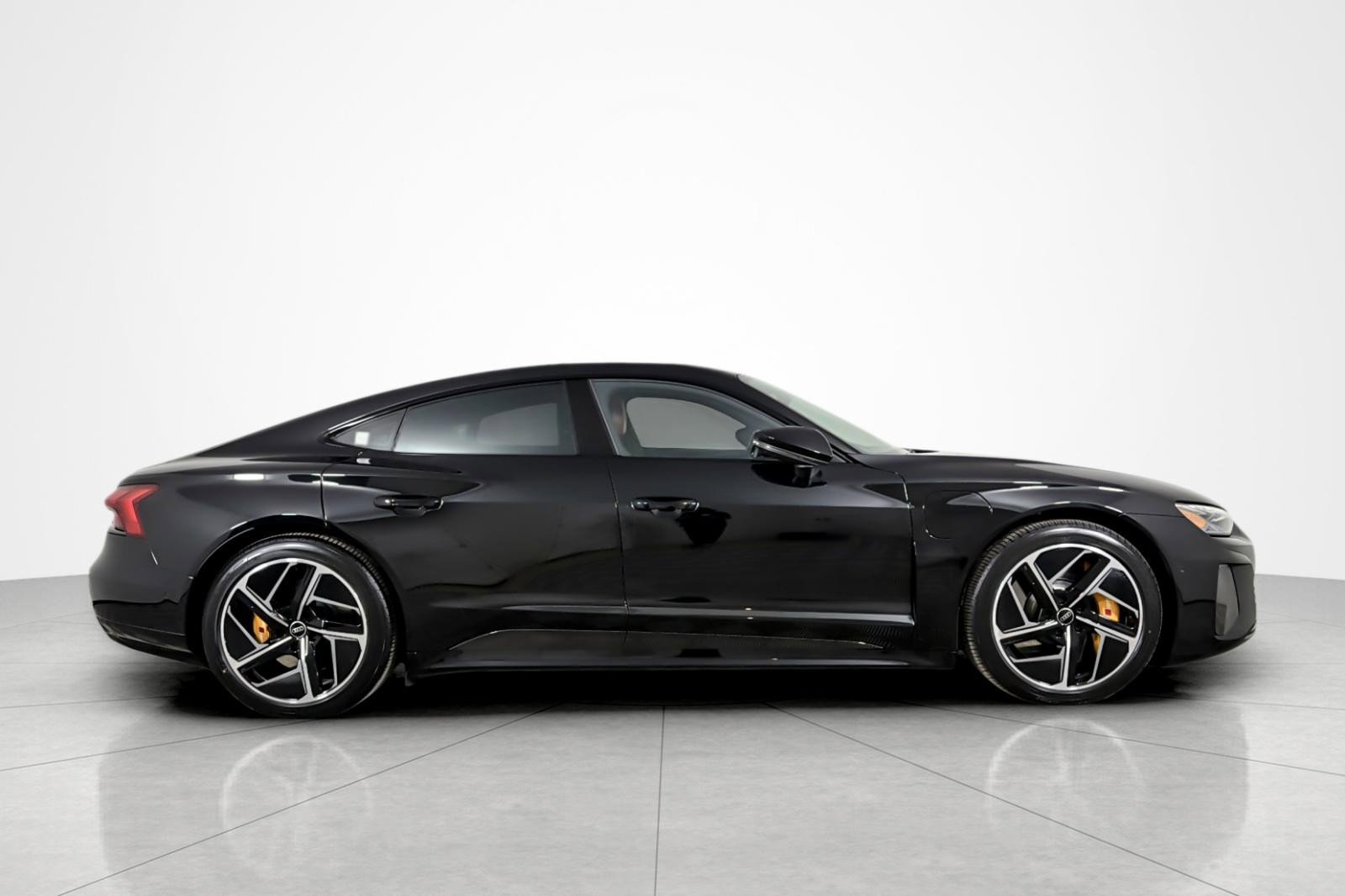 Certified 2024 Audi RS e-tron GT w/ Carbon Performance Package image 6