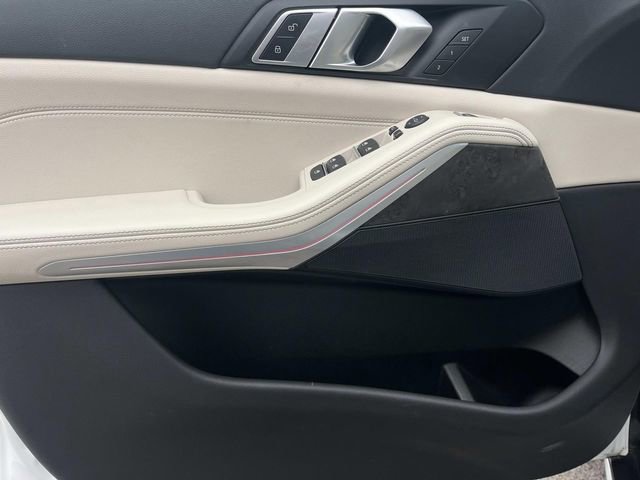 Used 2022 BMW X5 sDrive40i w/ Premium Package image 31