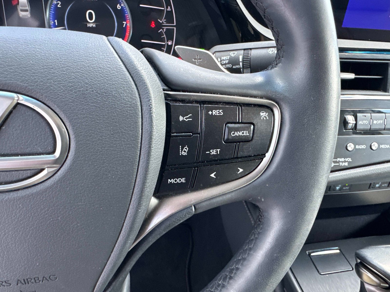 Certified 2024 Lexus ES 350 w/ Premium Package FWD image 28