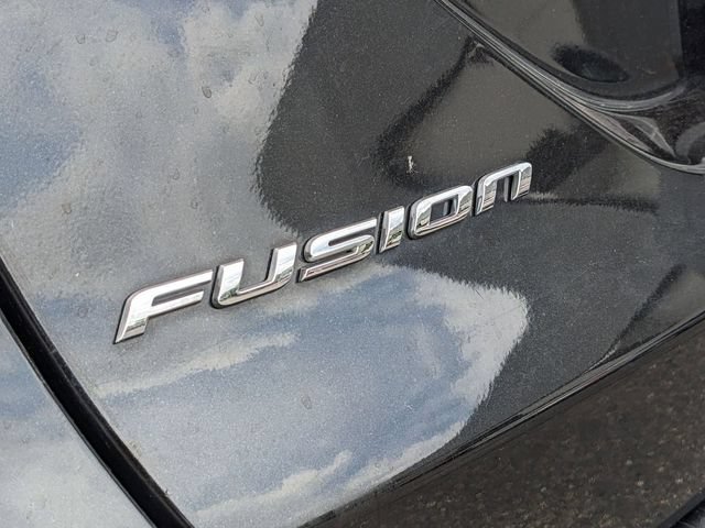 Used 2015 Ford Fusion SE w/ Equipment Group 201A FWD image 10