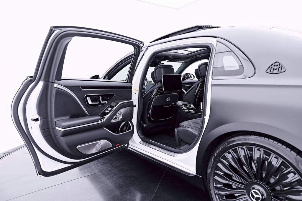 Used 2023 Mercedes-Benz Maybach S 580 4MATIC image 35