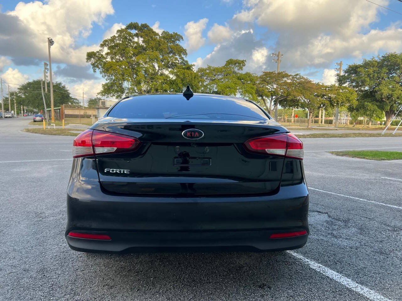 Used 2018 Kia Forte LX FWD image 10