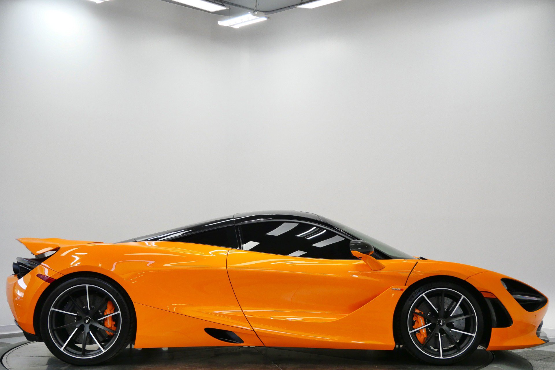 Used 2022 McLaren 720S RWD image 60