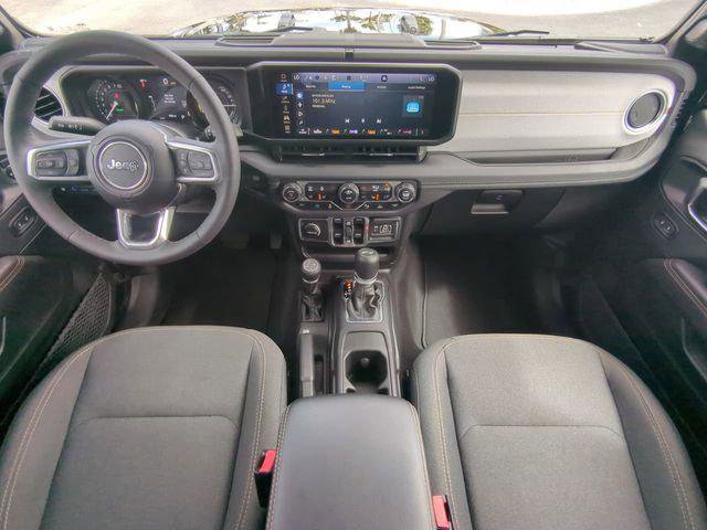 Certified 2025 Jeep Wrangler Unlimited Sahara w/ Safety Group image 16