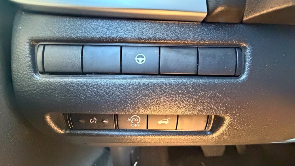 Used 2026 Nissan Rogue SV AWD/4WD image 16