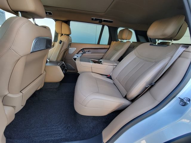 Used 2025 Land Rover Range Rover Long Wheelbase Autobiography AWD/4WD image 5