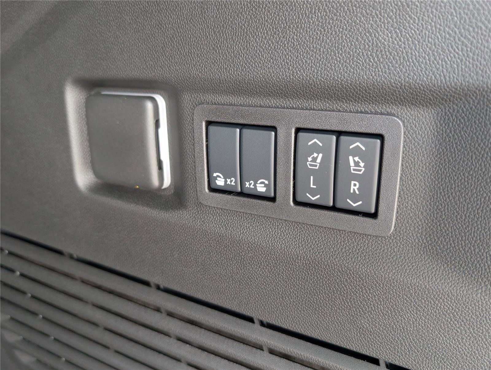 New 2026 Chevrolet Tahoe Premier image 11