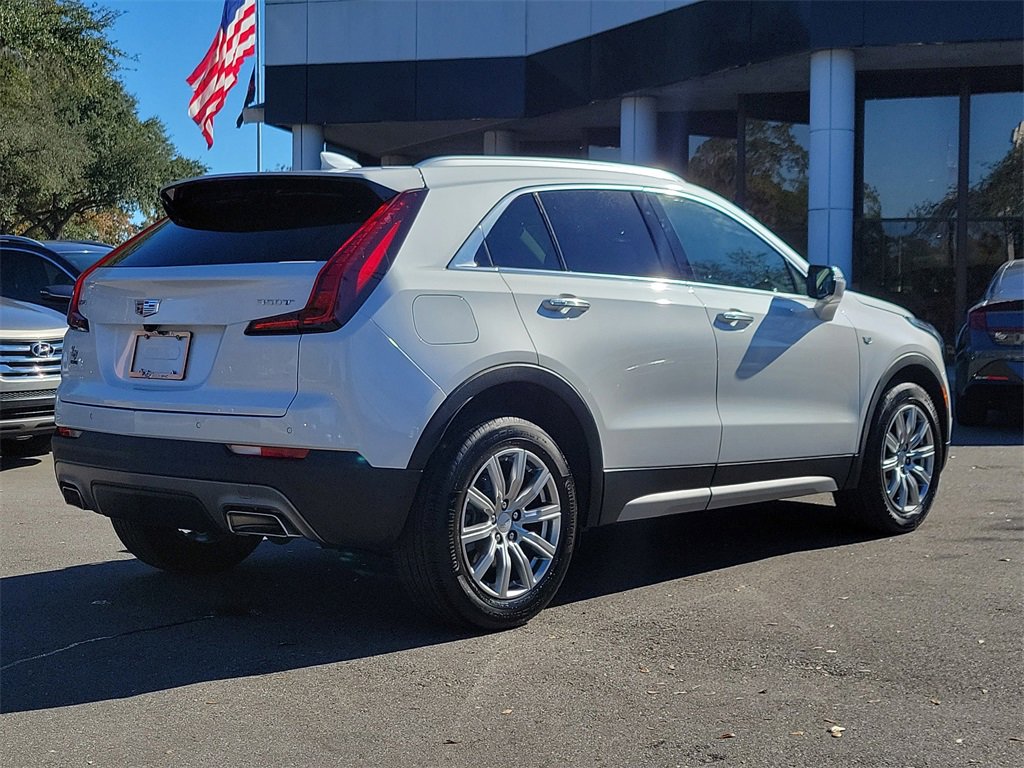 Used 2023 Cadillac XT4 Premium Luxury image 6