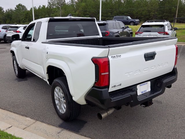 Used 2024 Toyota Tacoma SR w/ Towing Package AWD/4WD image 12