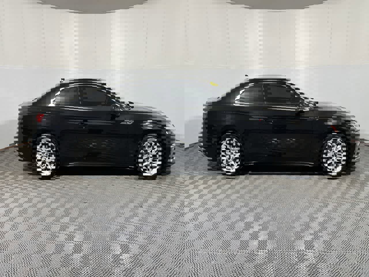 Used 2023 Audi A5 2.0T Premium Plus w/ Premium Plus AWD/4WD image 9