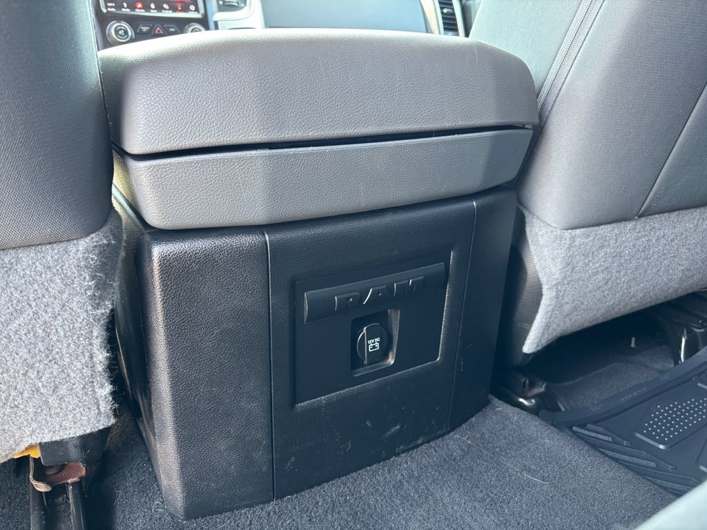 Used 2018 RAM 1500 Big Horn AWD/4WD image 38
