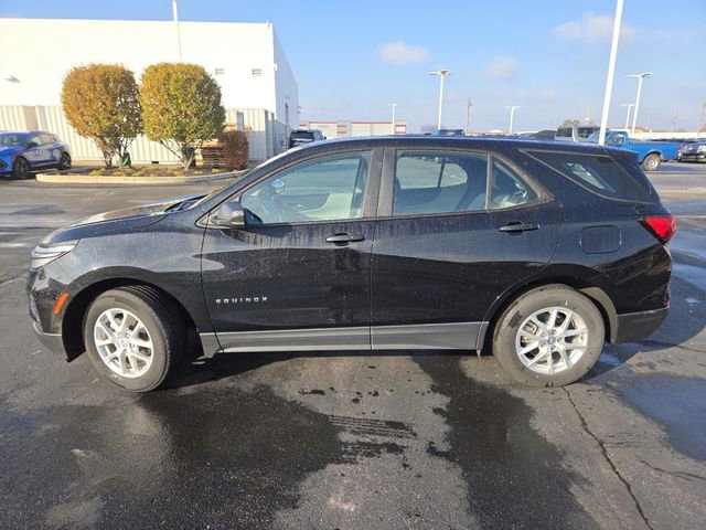 Certified 2024 Chevrolet Equinox LS w/ LPO, Floor Liner Package image 18
