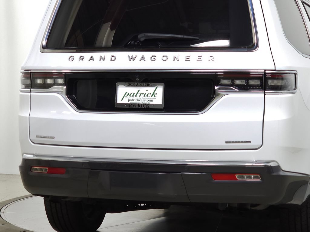 Used 2022 Jeep Grand Wagoneer Series III w/ Rear Seat Video Group 1 AWD/4WD image 12