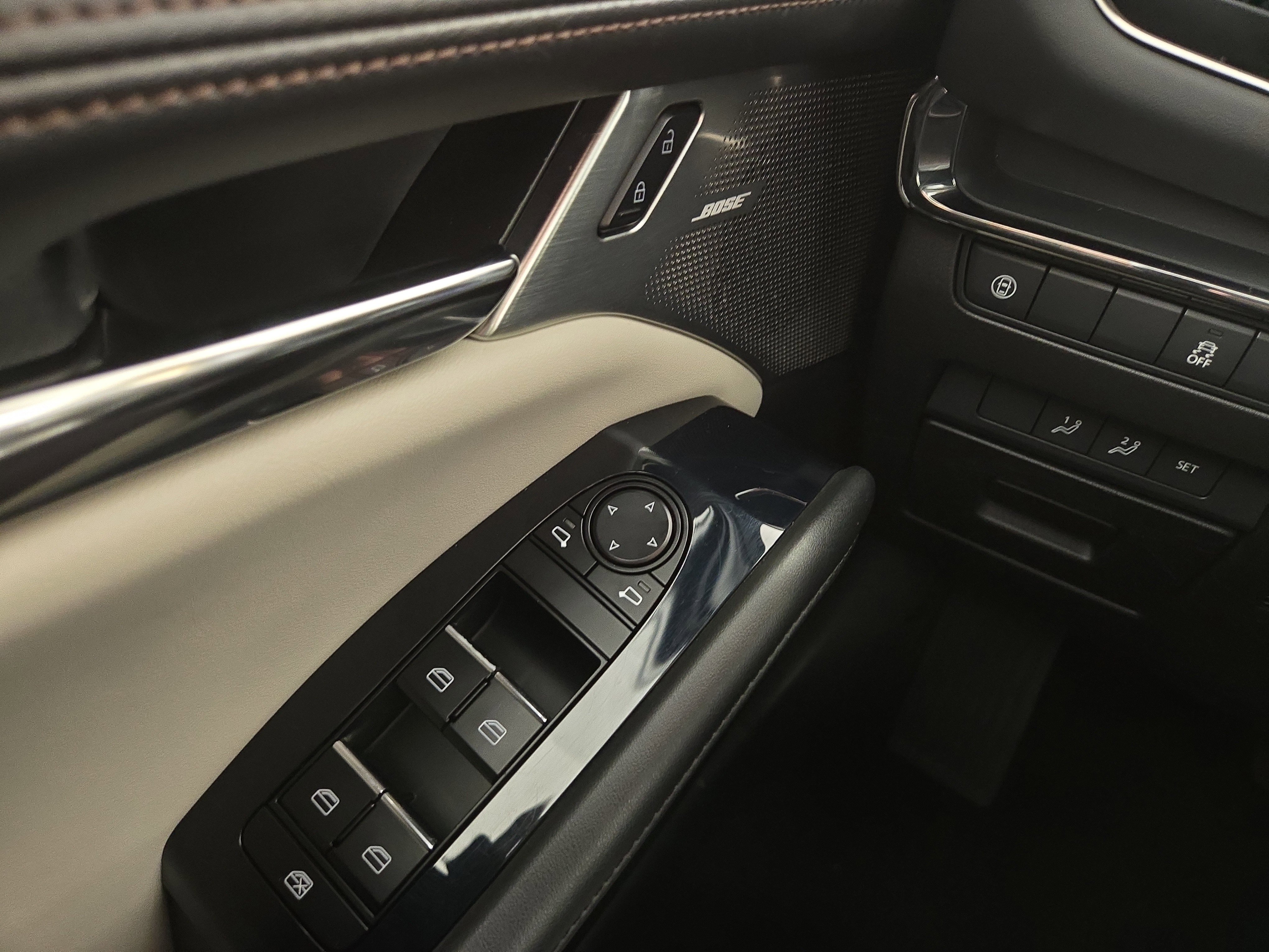 Used 2019 MAZDA MAZDA3 Hatchback w/ Preferred Package image 30