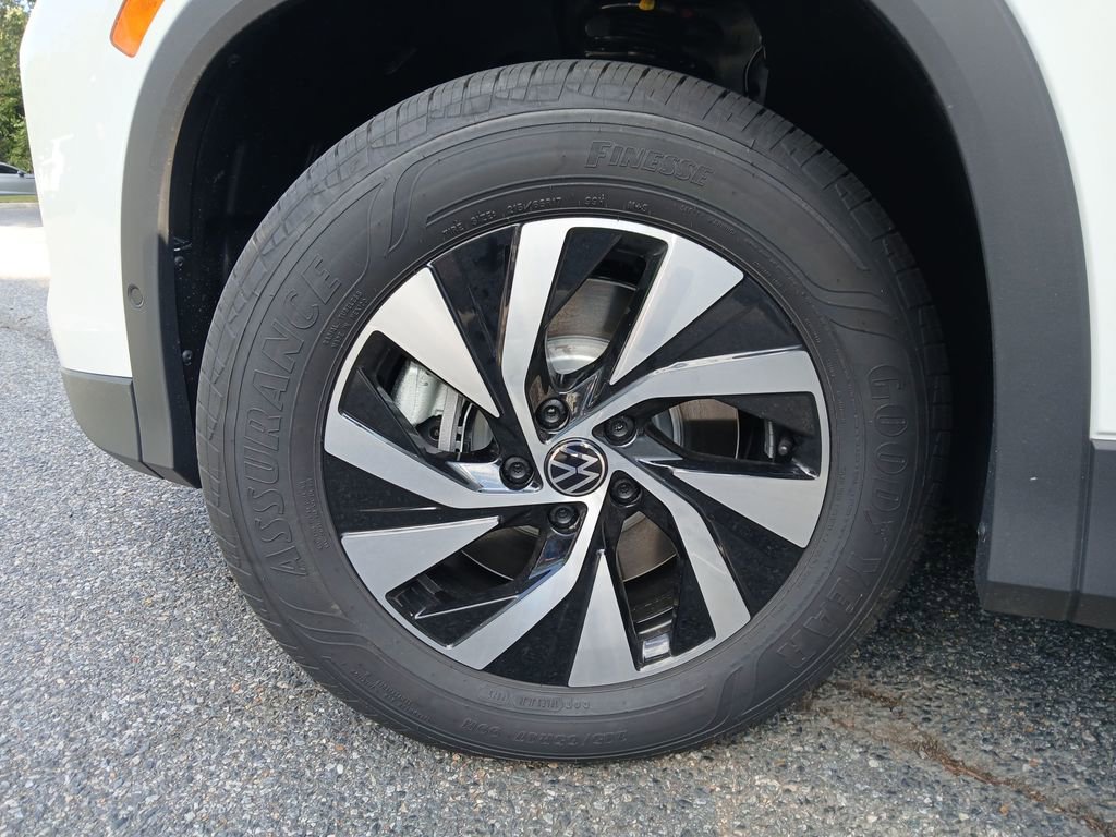 New 2025 Volkswagen Tiguan S image 25