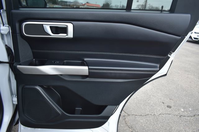 Used 2023 Ford Explorer XLT image 39