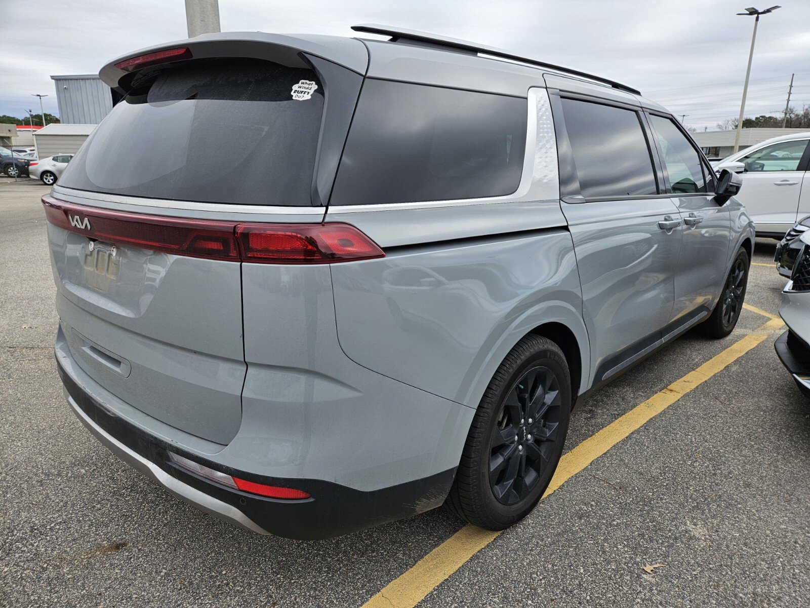 Used 2023 Kia Carnival SX image 4