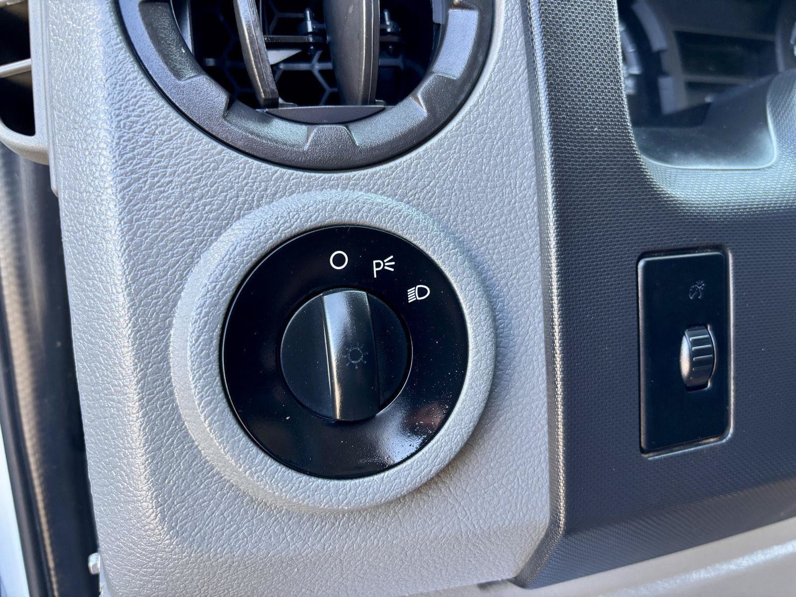 Used 2014 Ford E-150 and Econoline 150 w/ Power Group RWD image 19