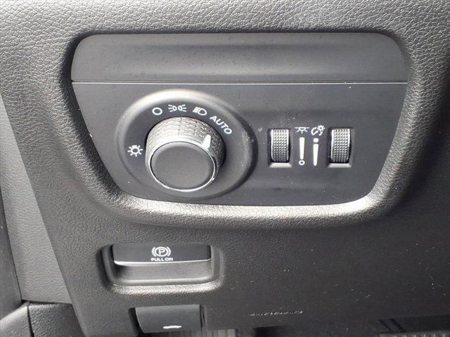 Used 2023 Jeep Grand Cherokee L Laredo image 21