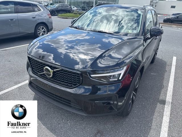 Used 2024 Volvo XC40 B5 Plus w/ Protection Package Premier AWD/4WD image 1