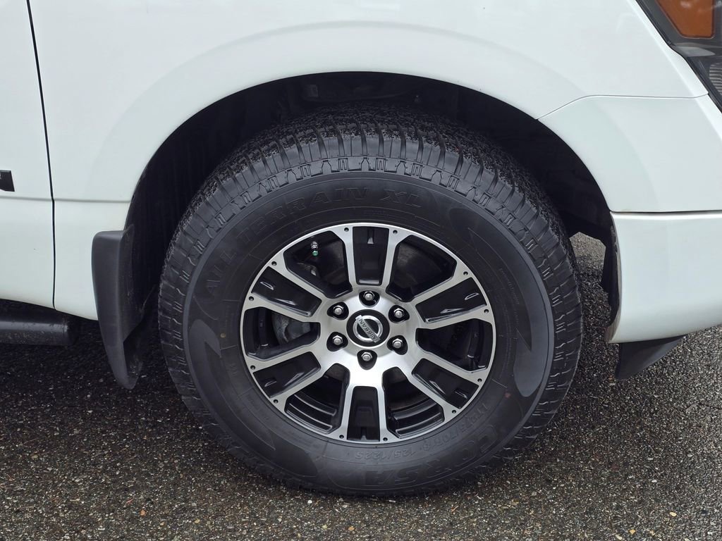 Used 2021 Nissan Titan SV w/ Accessory Utility Package image 9