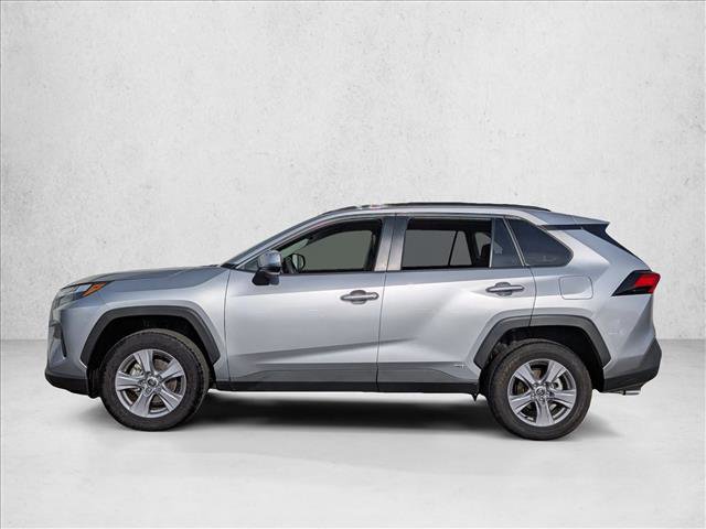 Used 2025 Toyota RAV4 XLE AWD/4WD image 2