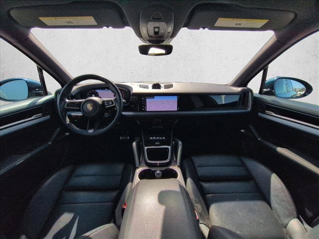 Used 2024 Porsche Cayenne S AWD/4WD image 17