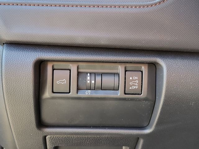 Used 2025 Subaru Forester Touring AWD/4WD image 9