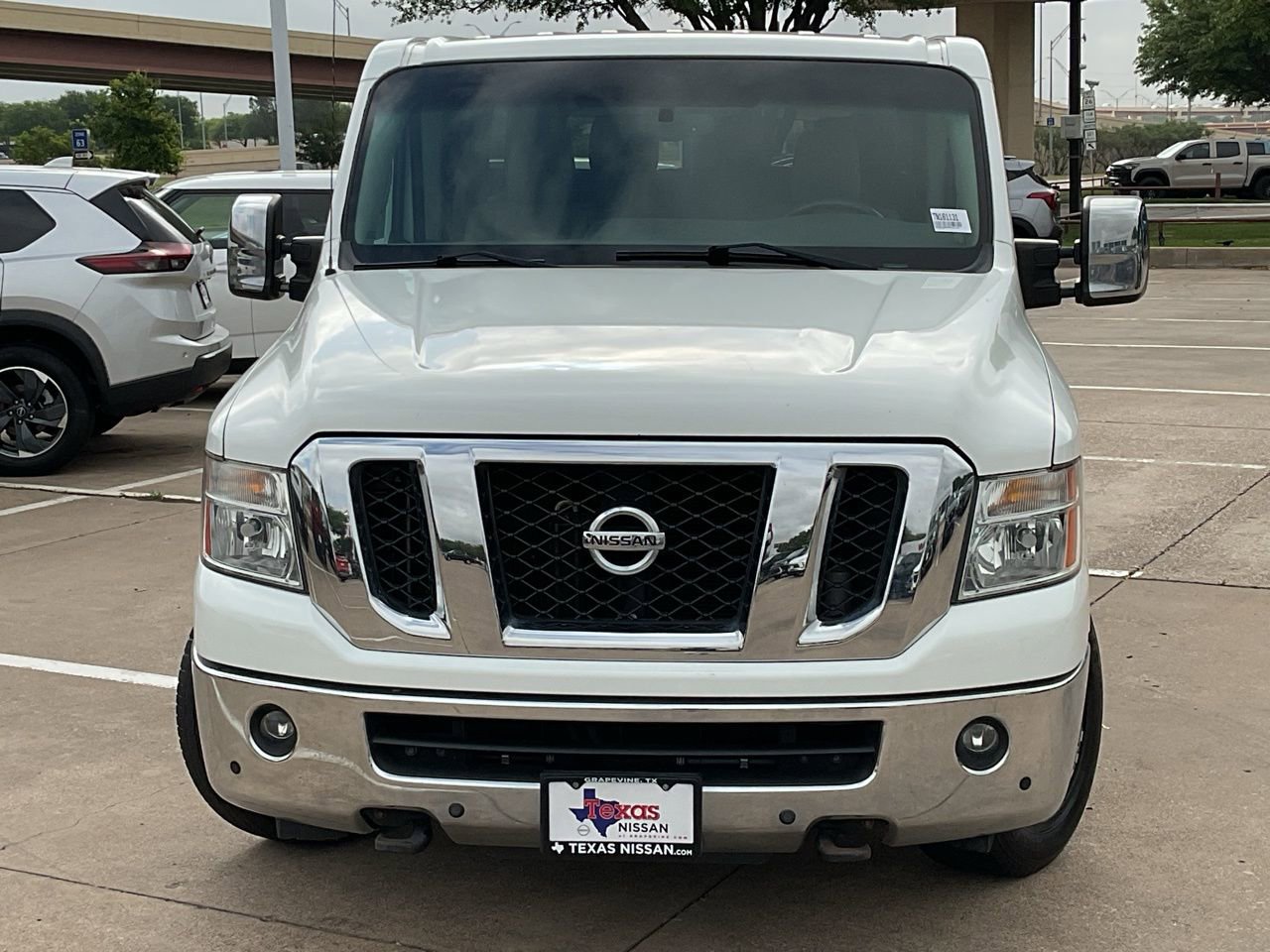 Used 2014 Nissan NV 3500 SL w/ Technology Package image 3
