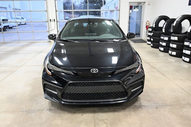 Used 2022 Toyota Corolla SE image 2