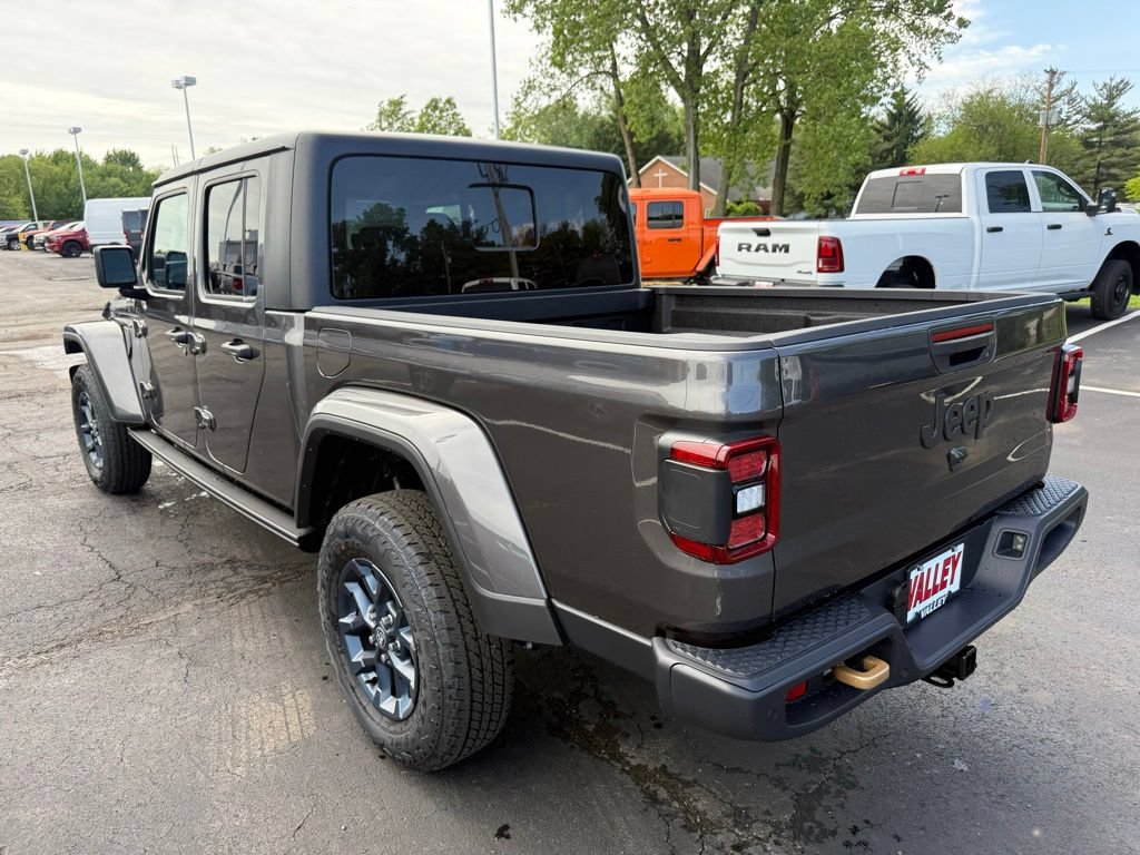 New 2026 Jeep Gladiator Sport AWD/4WD image 5