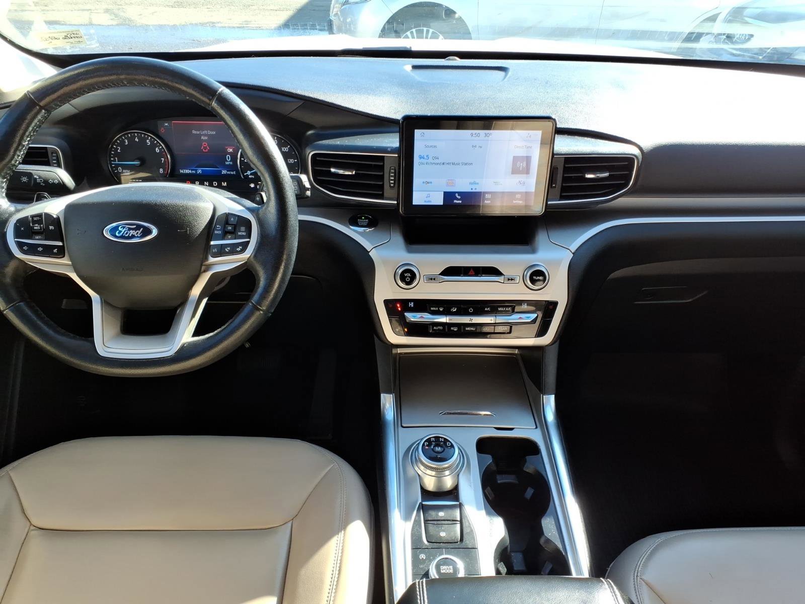 Used 2021 Ford Explorer XLT w/ Equipment Group 202A image 8