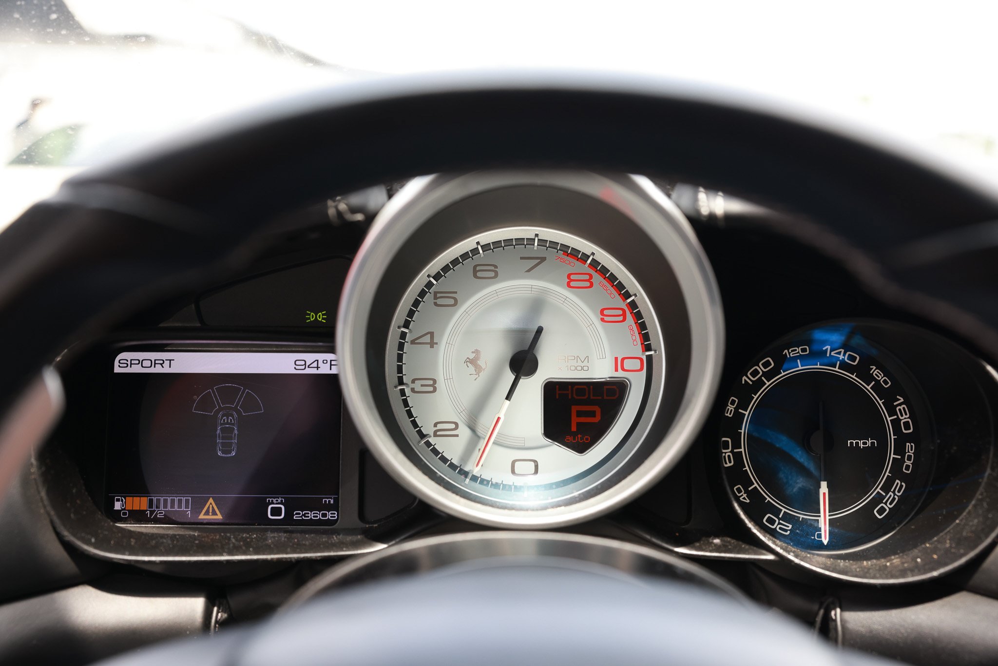 Used 2015 Ferrari California T RWD image 39