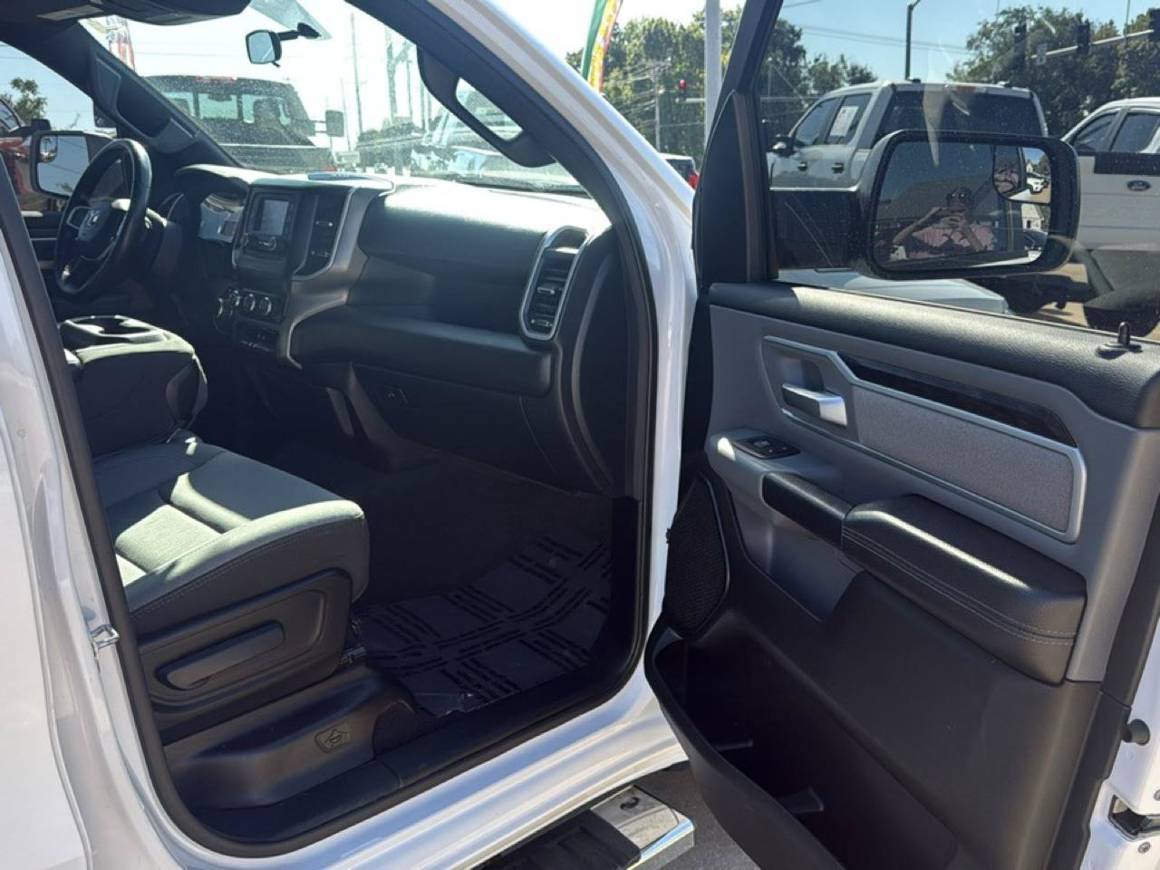 Used 2021 RAM 1500 Big Horn RWD image 42