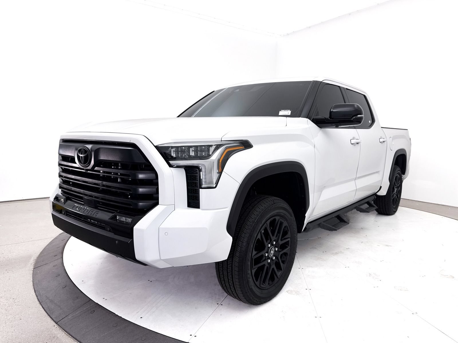 Used 2026 Toyota Tundra Limited AWD/4WD image 15