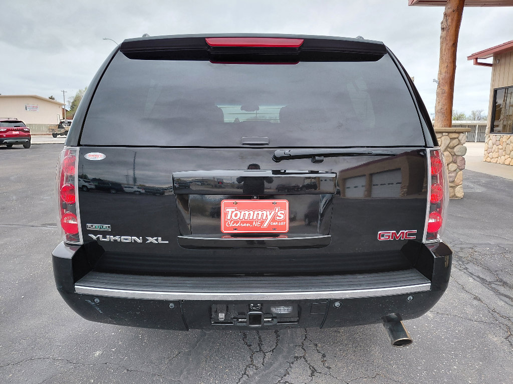 Used 2011 GMC Yukon XL Denali AWD/4WD image 7