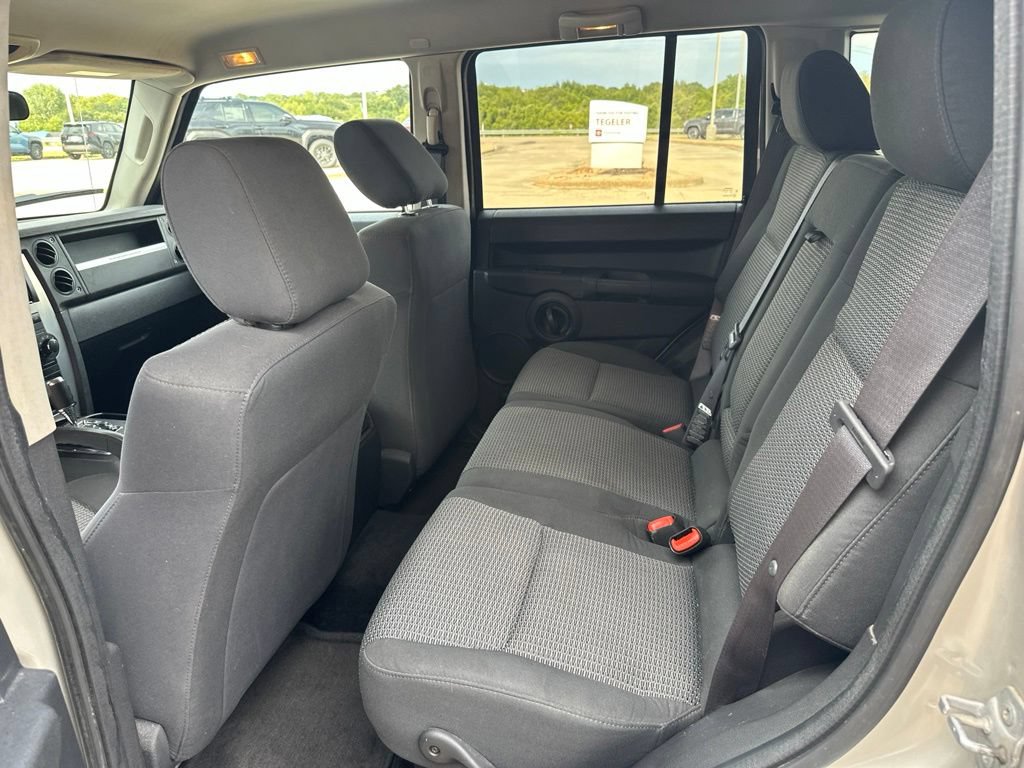 Used 2008 Jeep Commander Sport RWD image 15