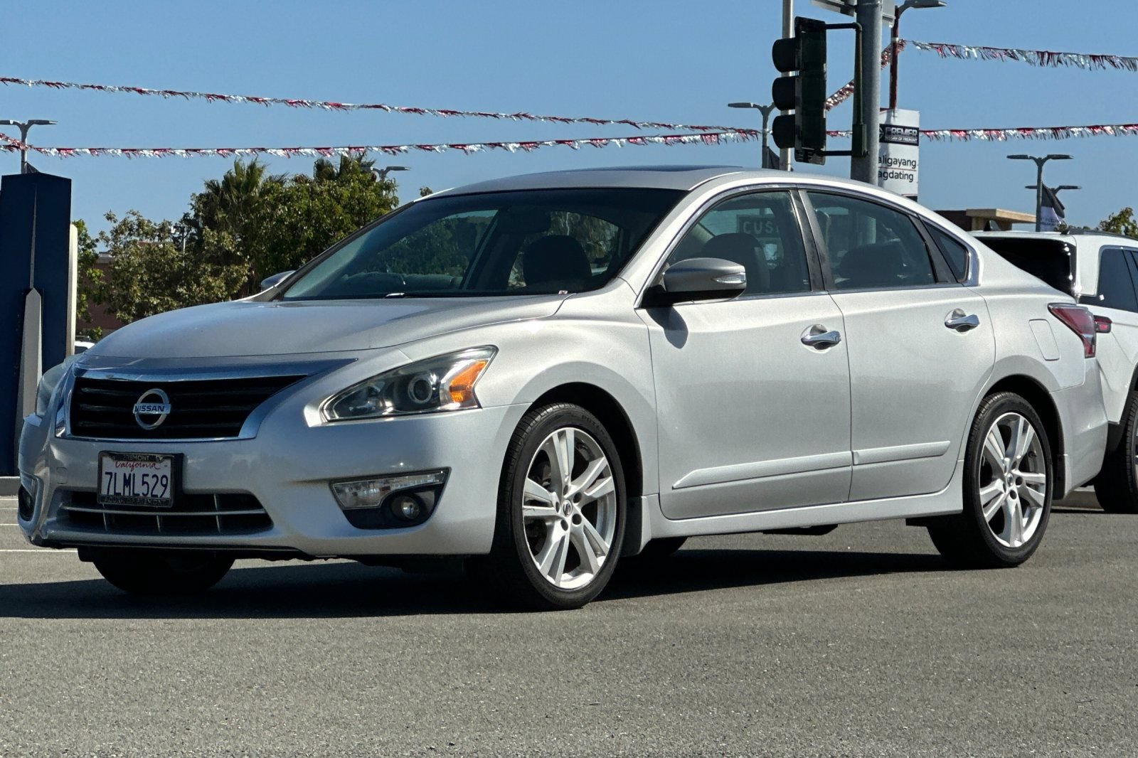 Used 2015 Nissan Altima 3.5 SL FWD image 8