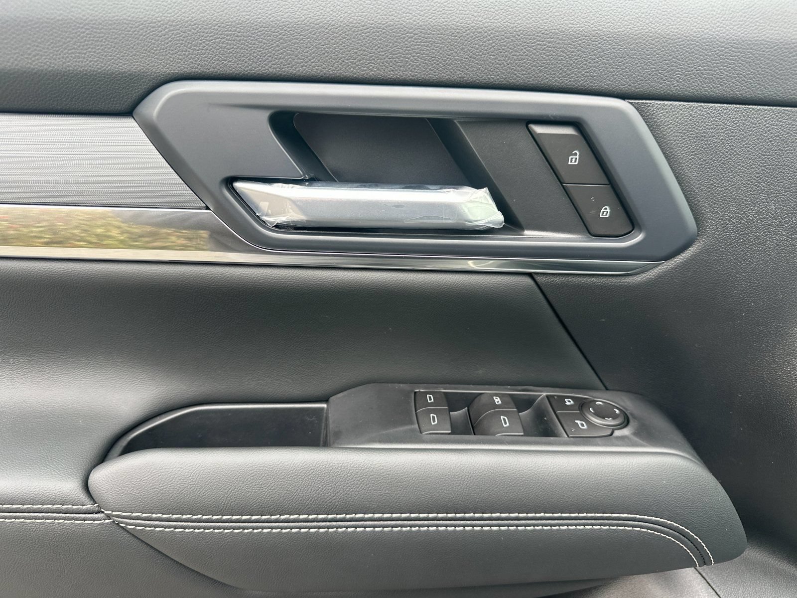 New 2026 GMC Terrain Elevation w/ Technology Package II AWD/4WD image 11