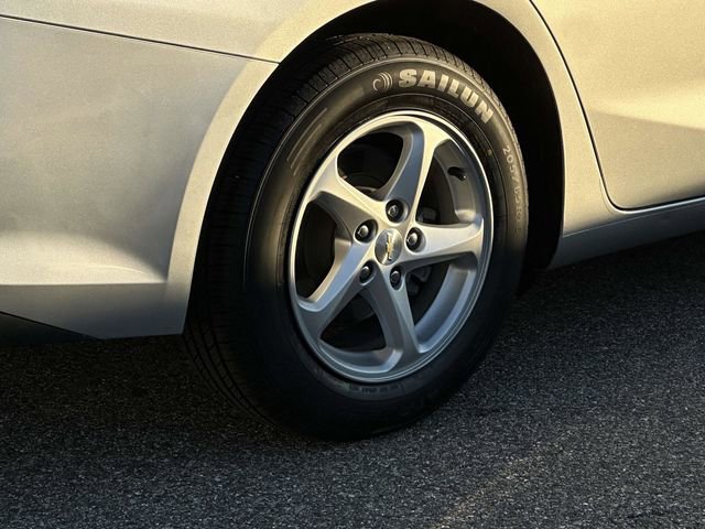 Used 2018 Chevrolet Malibu LS image 30