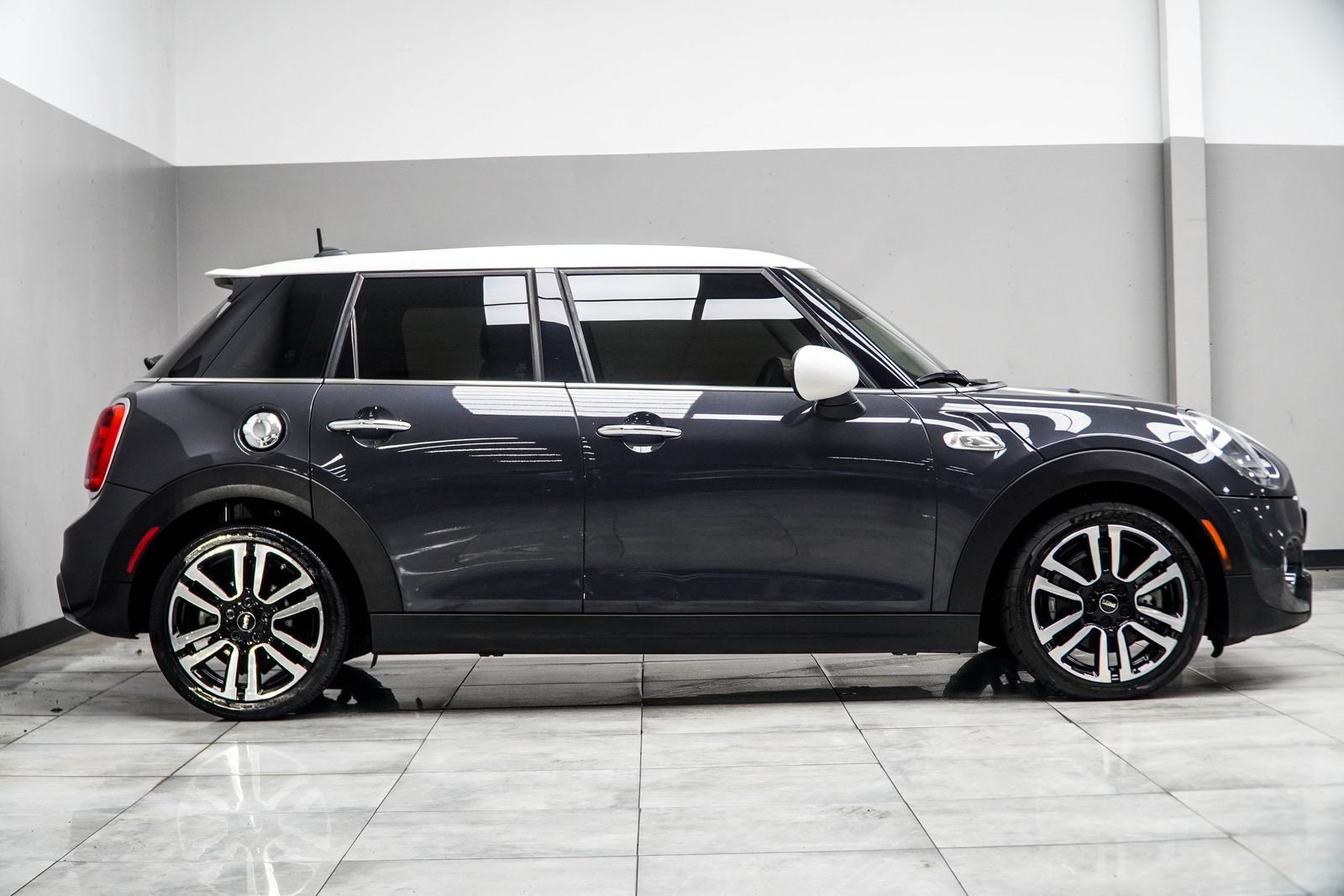 Used 2019 MINI Cooper S image 6
