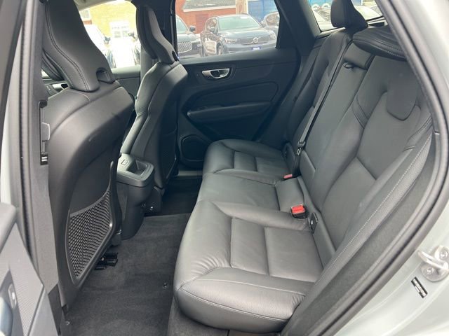 Certified 2025 Volvo XC60 B5 Plus image 24