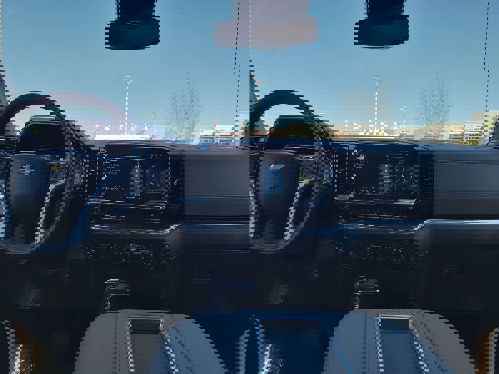 Used 2022 Chevrolet Silverado 1500 LTZ w/ LTZ Convenience Package II image 18