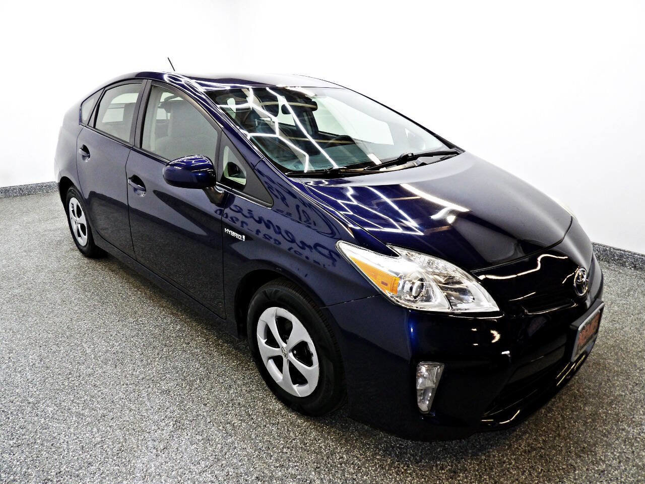 Used 2015 Toyota Prius Two image 3